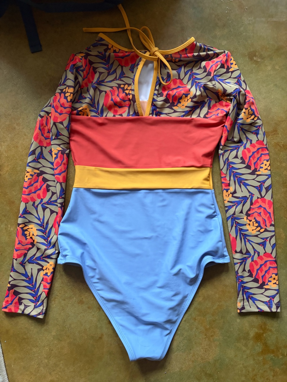 Seea Hermosa surf suit, size large swimsuit Rashguard - Picture 2 of 4